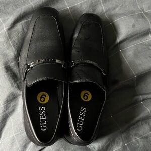 Guess Men's Black Loafer Dress Shoes Size 9